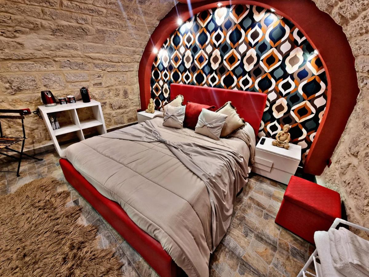 Luxury Borgo Antico Apartment Bari Bagian luar foto