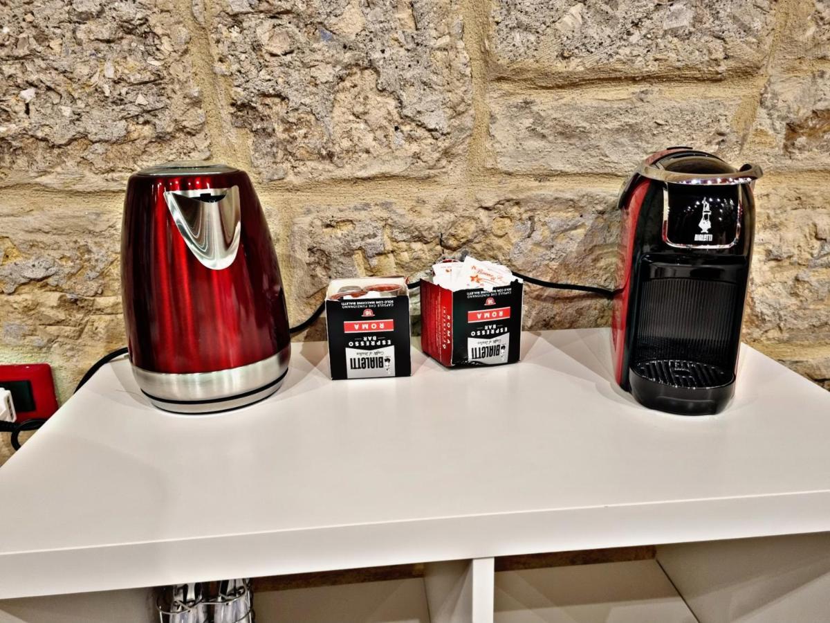 Luxury Borgo Antico Apartment Bari Bagian luar foto