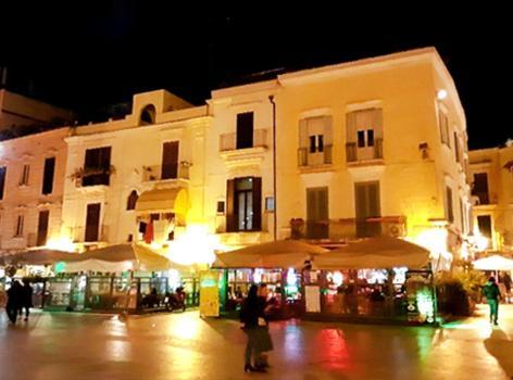 Luxury Borgo Antico Apartment Bari Bagian luar foto