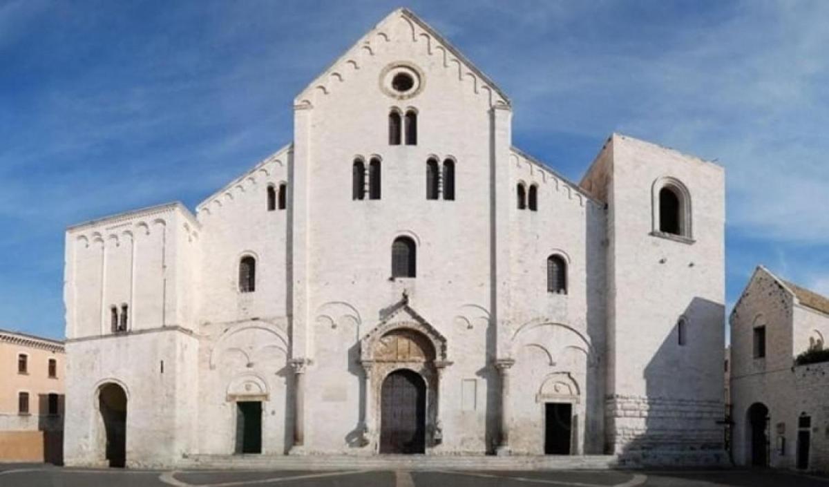 Luxury Borgo Antico Apartment Bari Bagian luar foto